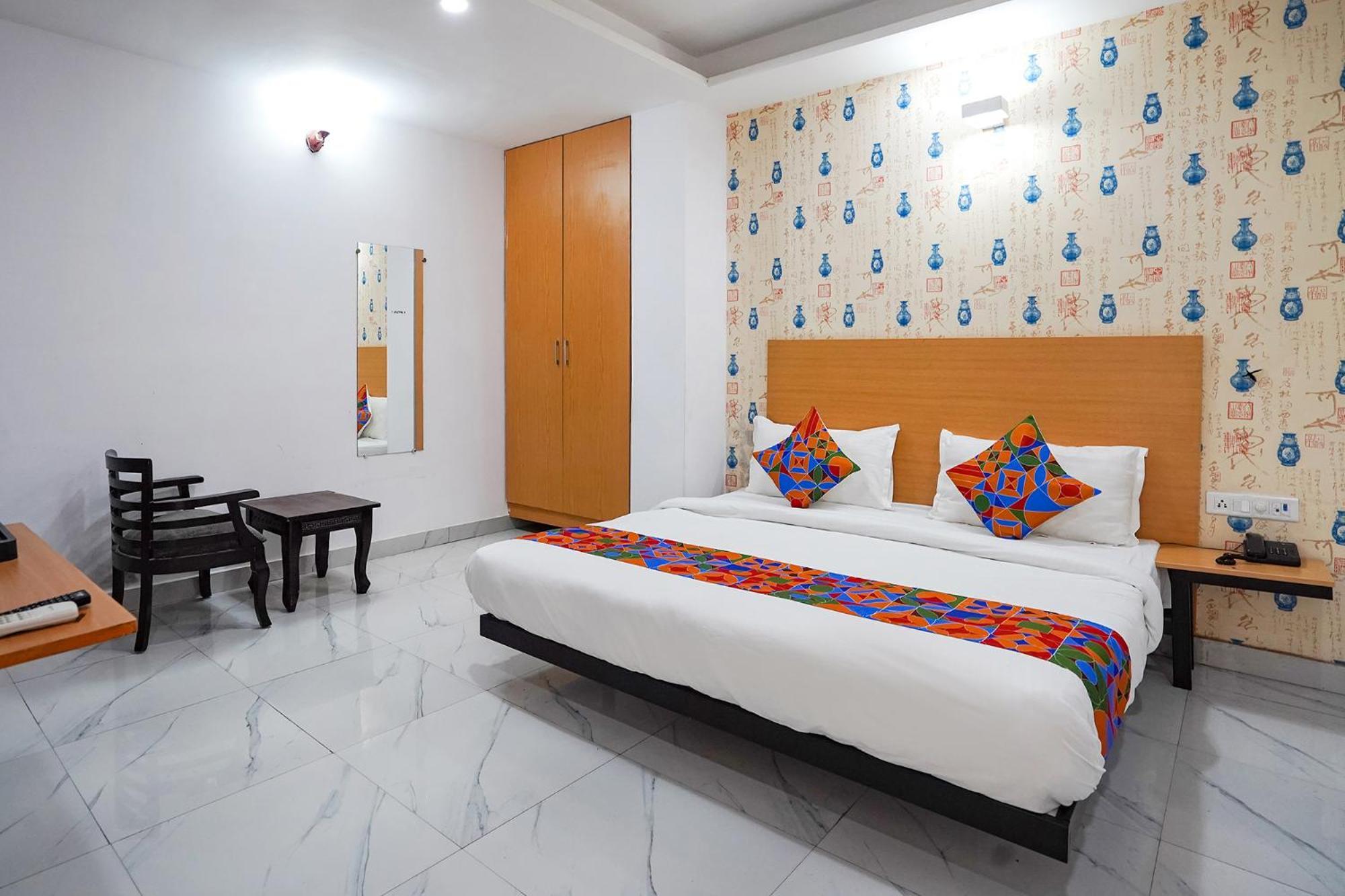 Fabhotel Prime Culture Нойда Екстер'єр фото